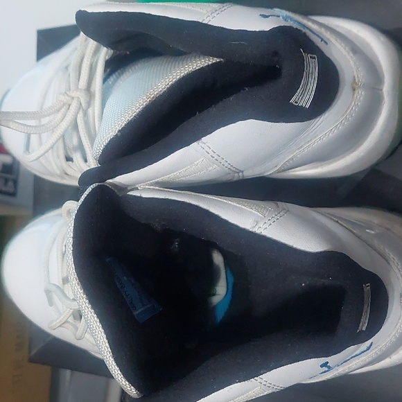 SNEAKER - Picture 1 of 3